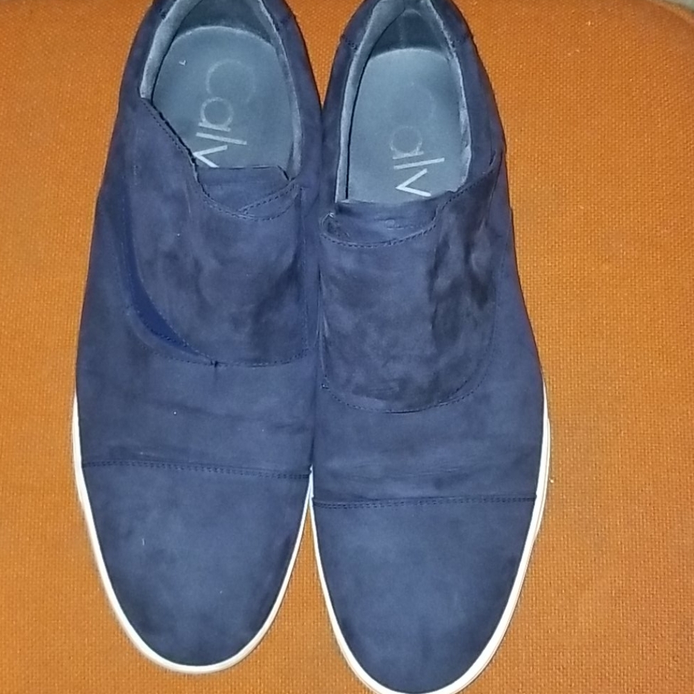 Men size 11 Suede Calvin Klein shoes
